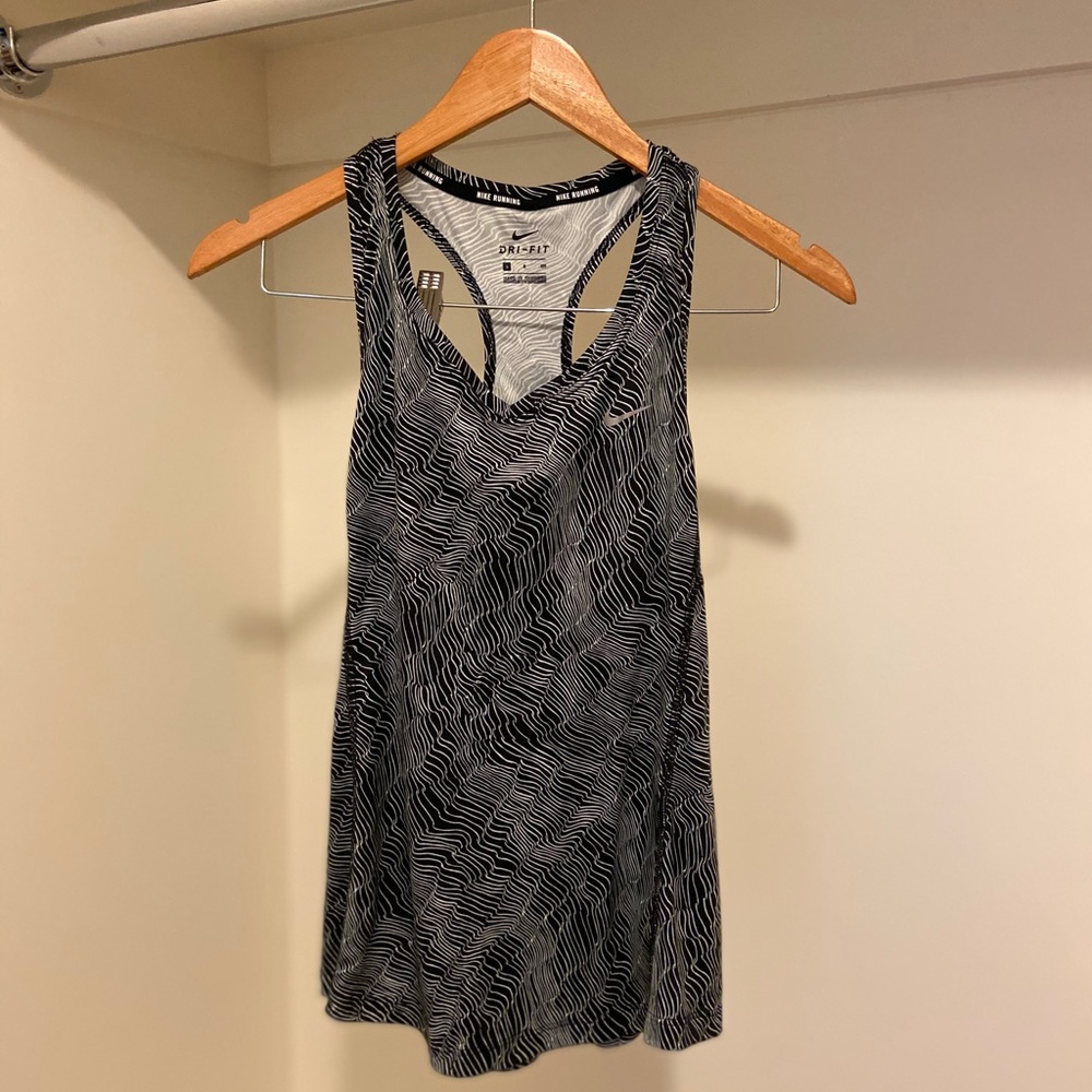 Nike workout top